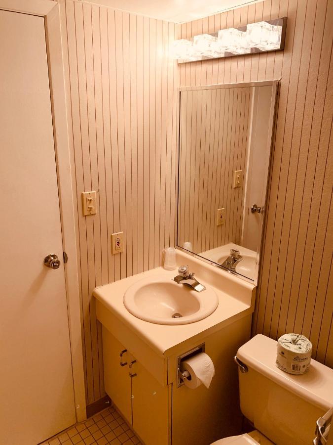Coliseum Inn & Suites - Garden City Long Island East Meadow Zewnętrze zdjęcie